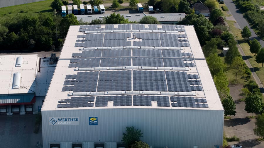 Lagerhalle Solarzellen Luftaufnahmen
